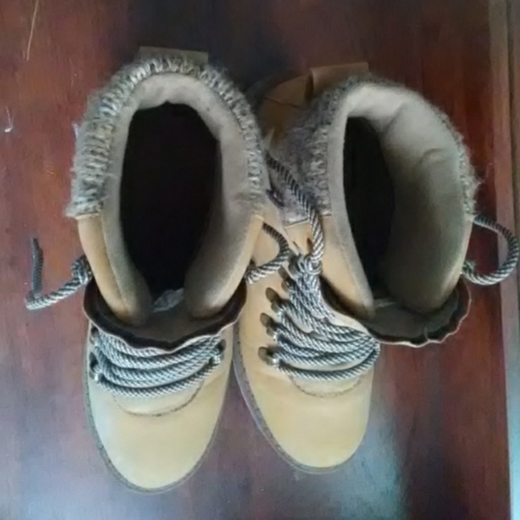 Boots - Picture 2 of 4